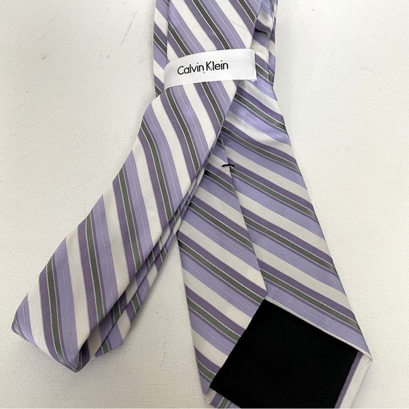Calvin Klein Multi Color Men 100% Silk Stripes Tie. Light Purple White Green - Picture 2 of 7
